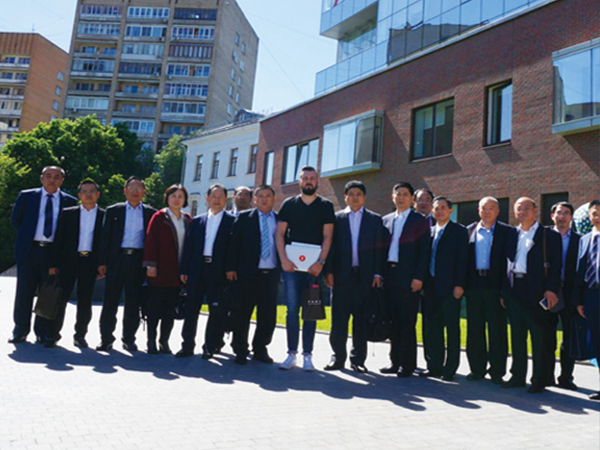 山東省商務(wù)廳領(lǐng)導(dǎo)參觀Yandex